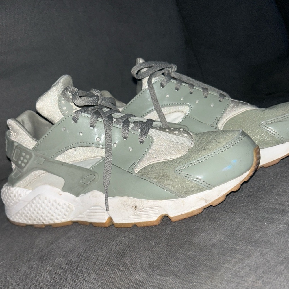 Nike Huarache Sneakers in Sage and White